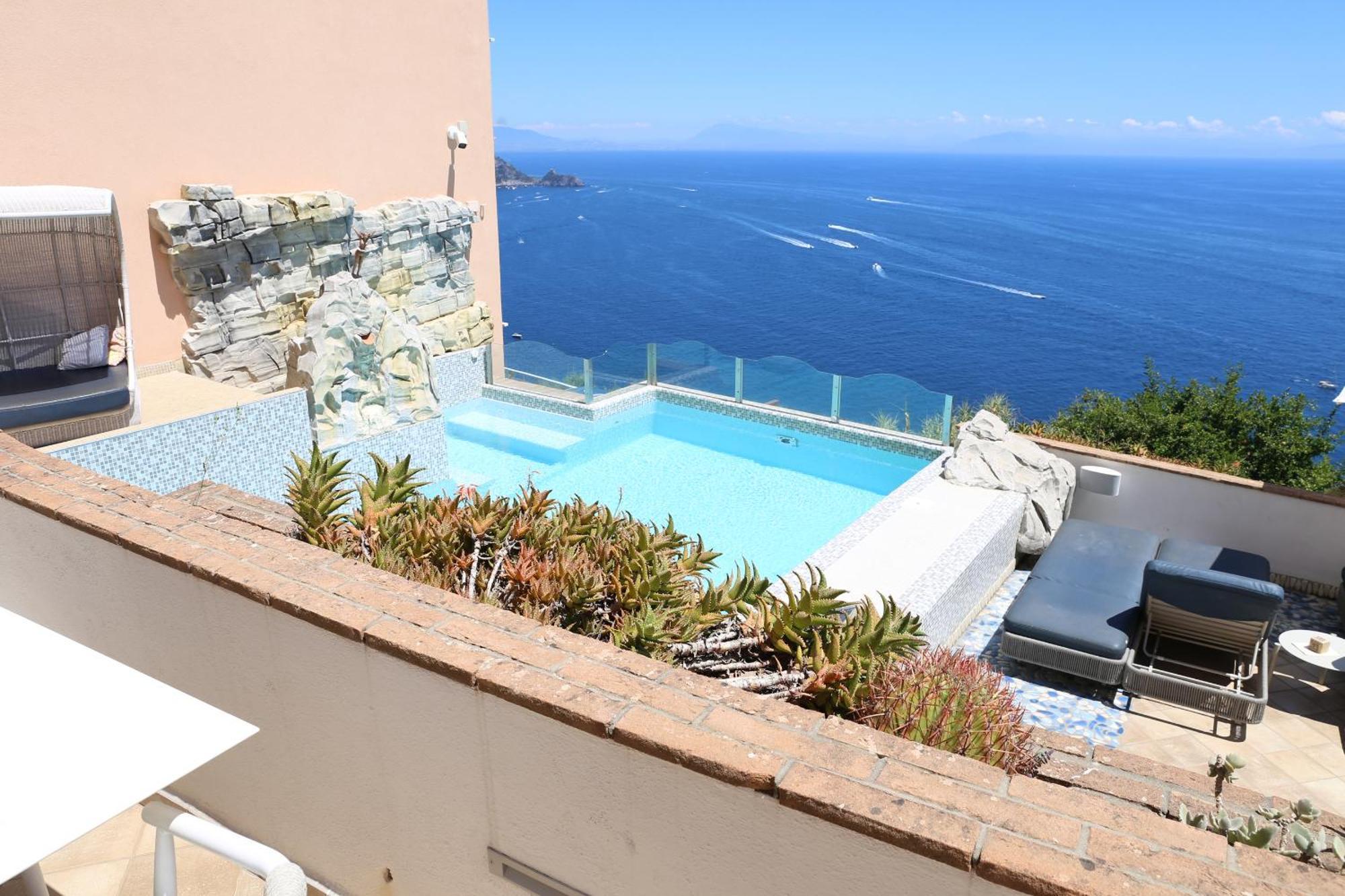 Margherita Hotel 4*